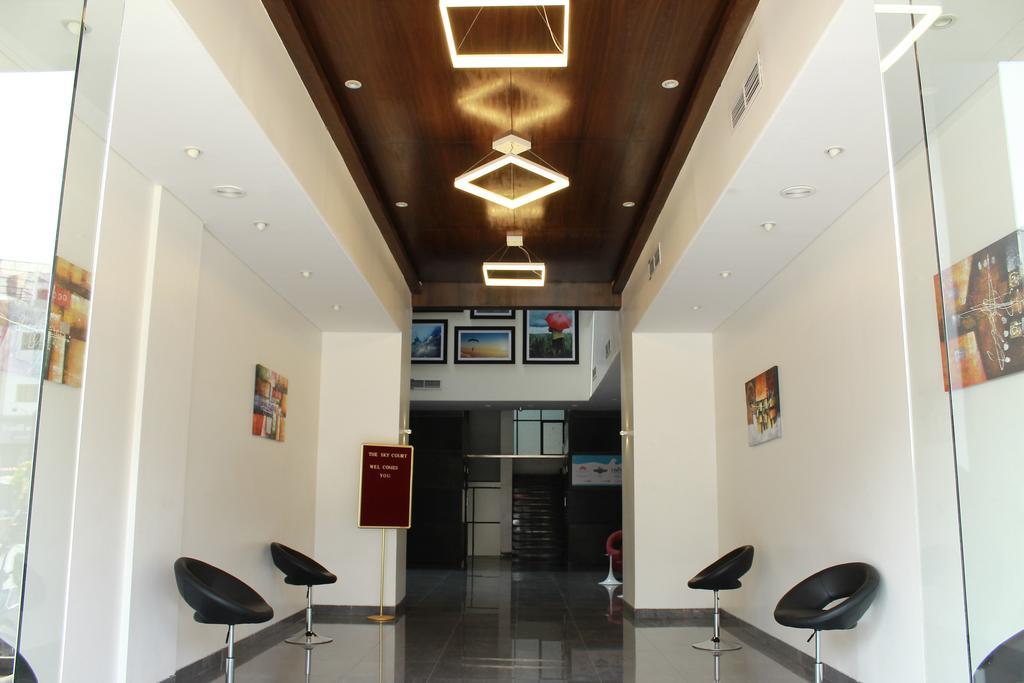 Hotel The Sky Court Aurangabad  Zewnętrze zdjęcie
