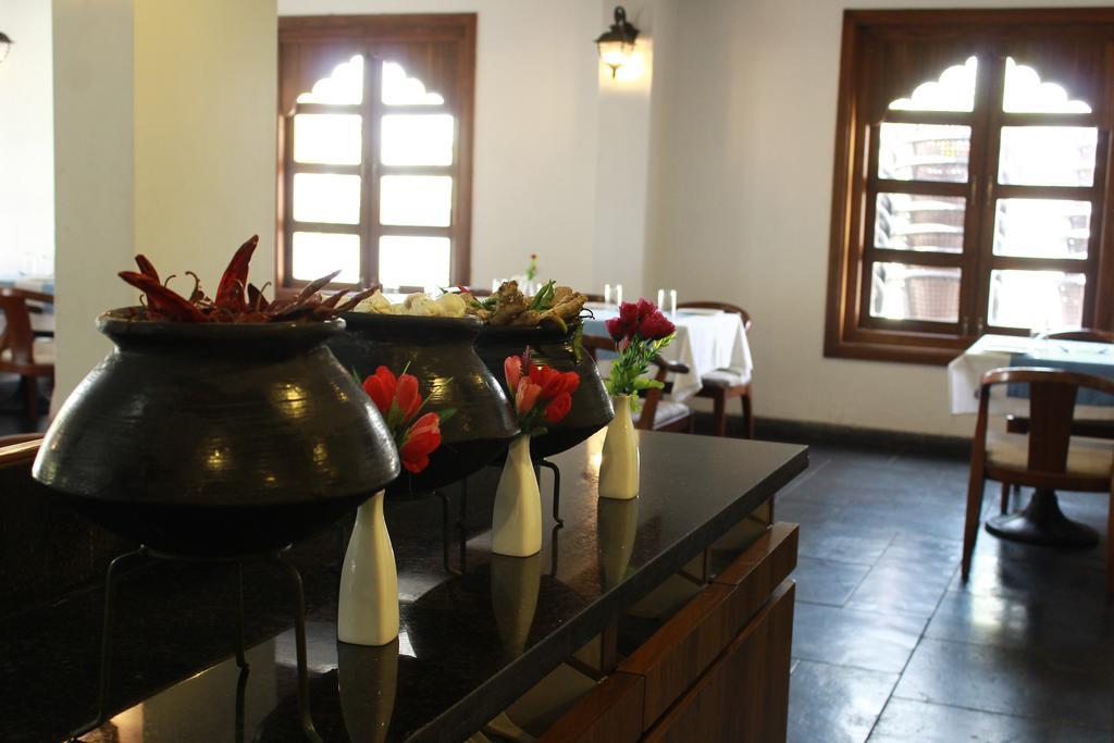 Hotel The Sky Court Aurangabad  Zewnętrze zdjęcie